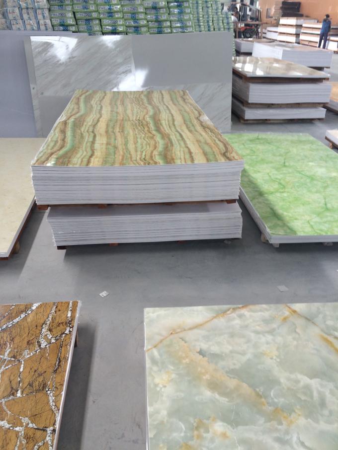 Los paneles de pared de la ducha de la lamina del PVC, revestimiento