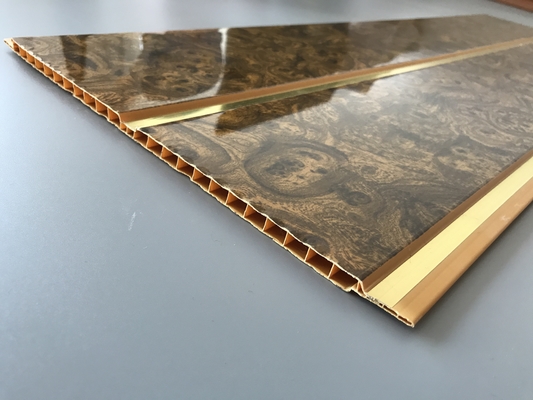 los paneles del PVC del techo del grueso de 7m m con dos líneas de oro características no inflamables 