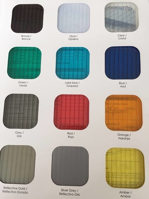 La diversa techumbre del policarbonato de los colores cubre el material 6m m * 2,1 * el 11.8m de