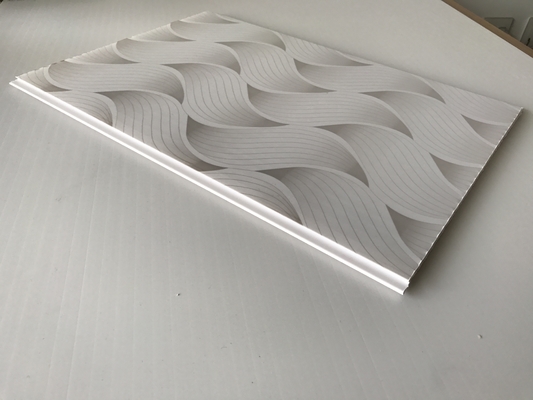 Diseños de colores populares Panel de PVC para el techo y la pared Wave Impreso Pvc de baño Panel de pared impermeable Panel de tablero para el baño