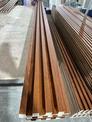 Paneles acústicos de listones de PVC OEM, panel decorativo de WPC para pared y techo