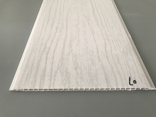 la madera plana del PVC del peso 2.5kg artesona el alto lustre para el techo del apartamento