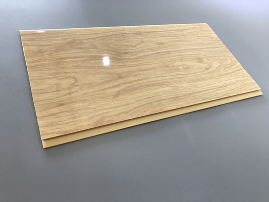 los paneles de madera resistentes a la corrosión gruesos del PVC de 7.5m m para el revestimiento del techo/de la pared