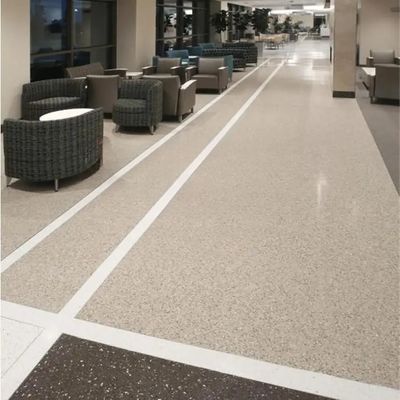 Colorido revestimiento de arena epoxi suelo de efecto mármol barato piso de resina epoxi para el hogar auto nivelación pintura de suelo color arena buena opción para pisos de gimnasio