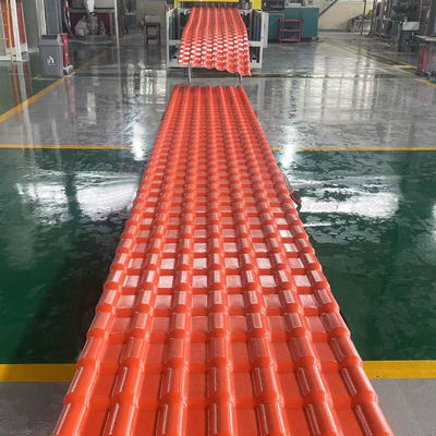 Tejas para tejado de PVC UPVC español populares Color ladrillo R1050 Tejas para tejado de PVC Aislamiento térmico Teja para tejado de PVC UPVC Película ASA duradera